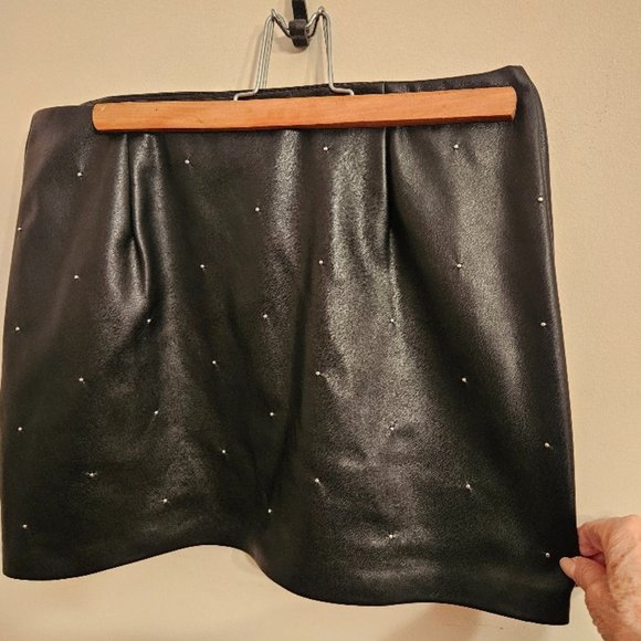 NWT Studded Vegan Leather Mini Skirt medium - Picture 2 of 7